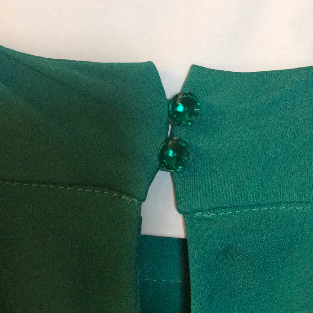 Open back blouse - Picture 3 of 3